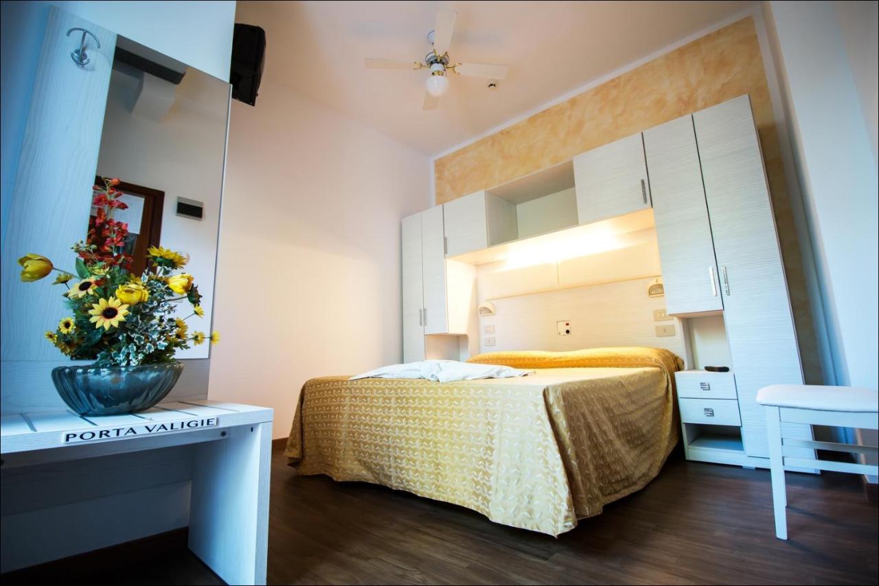Hotel Belfiore Misano Adriatico Exterior photo